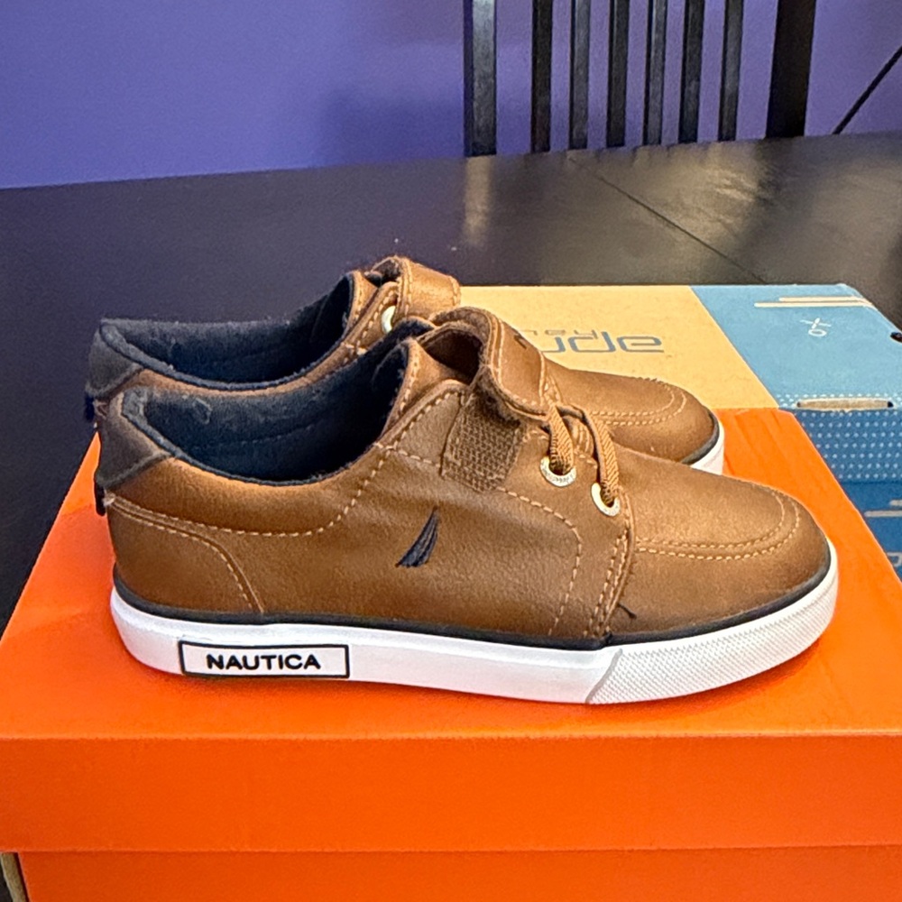 Nautica Tan/Brown Casual Leather-Look Low Top Sneakers/Boat shoes